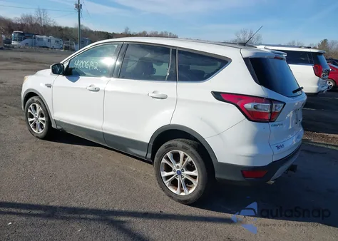 2017 Ford Escape Se z USA, uszkodzony, nr VIN 1FMCU0G98HUB74453